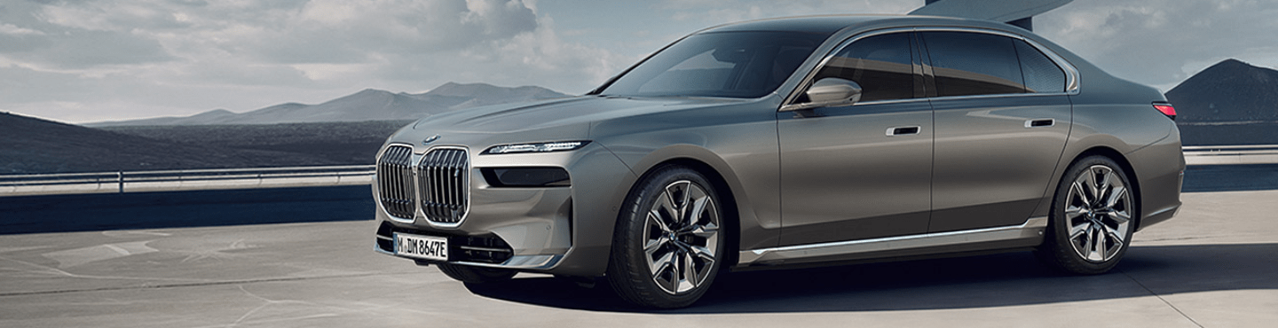Замена лобового стекла BMW 7 (G70/G71)